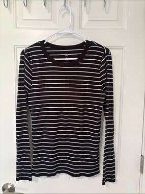 Women’s Long Sleeve Striped Crew Neck Top